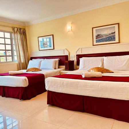 Carlton Hotel Seremban - Next To Terminal Bus Station ภายนอก รูปภาพ
